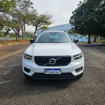 VOLVO XC40 2.0 T4 GASOLINA GEARTRONIC VOLVO XC40 2.0 T4 GASOLINA GEARTRONIC